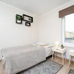 3 - Stylish 2br Apartment, Airport Access, Near Old Town Apartment Tallinn