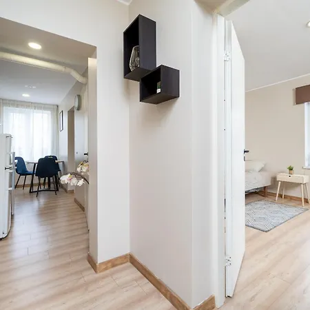 3 - Stylish 2br Apartment, Airport Access, Near Old Town Lägenhet Tallinn
